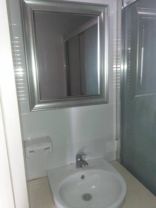 Mg Suite 1Bedroom Apartment By Just Inn Management เซอมารัง ภายนอก รูปภาพ
